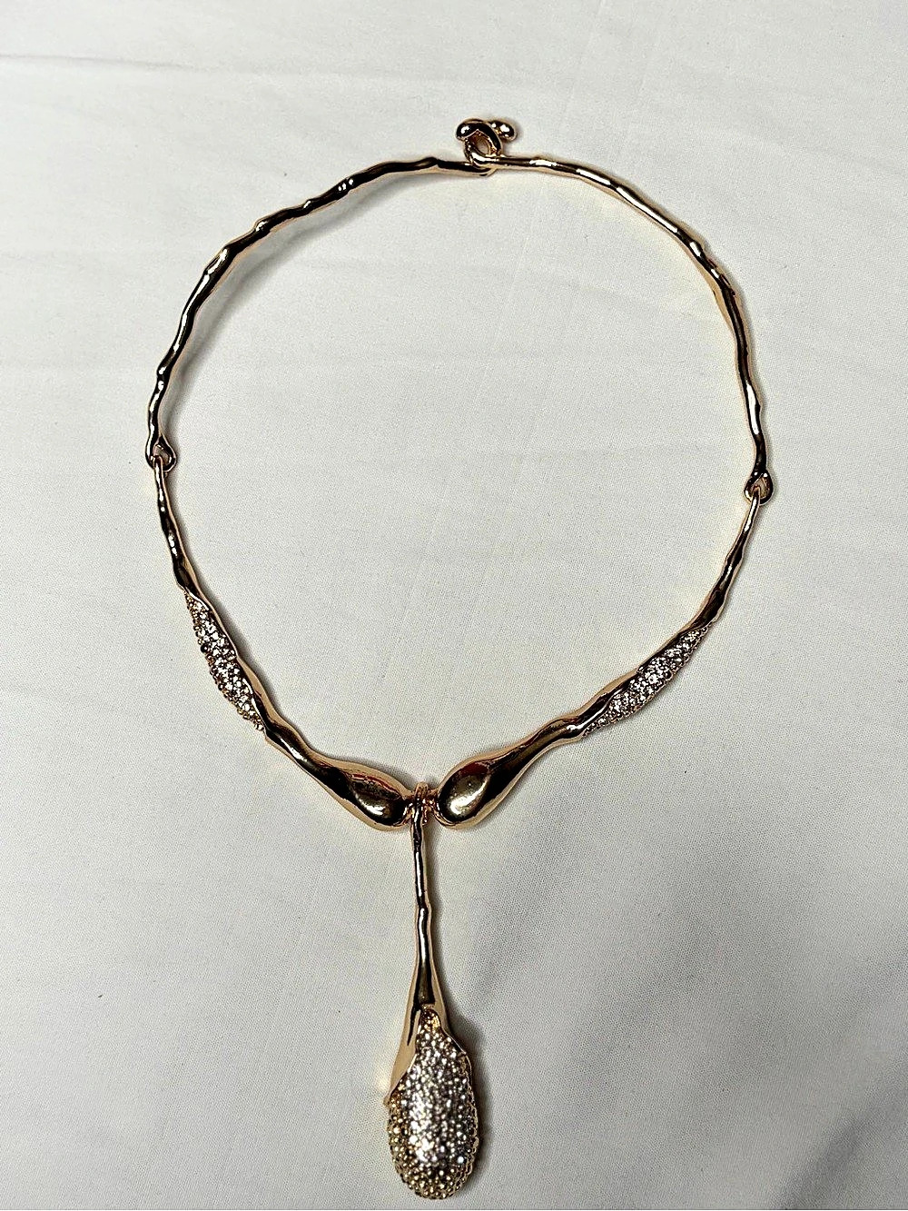 Gold-Tone Rhinestone Pendant Necklace Like New